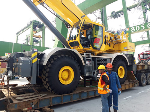 Manitowoc delivers Indonesia’s first Grove GRT8100 to Surabaya Express